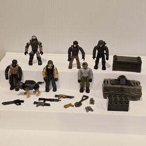 Mega Bloks Call of Duty Solider Action Figure Set